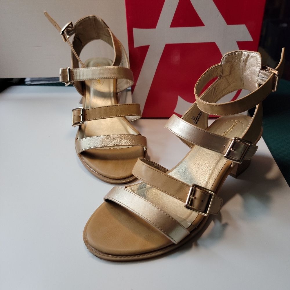 ASHLEY STEWART Zoey Camel Taup sandal SIZE 11W